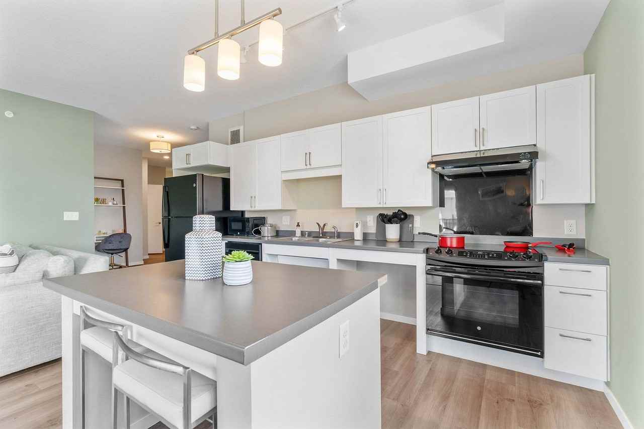 The Chamberlain Apartments - Photo 2 of 50