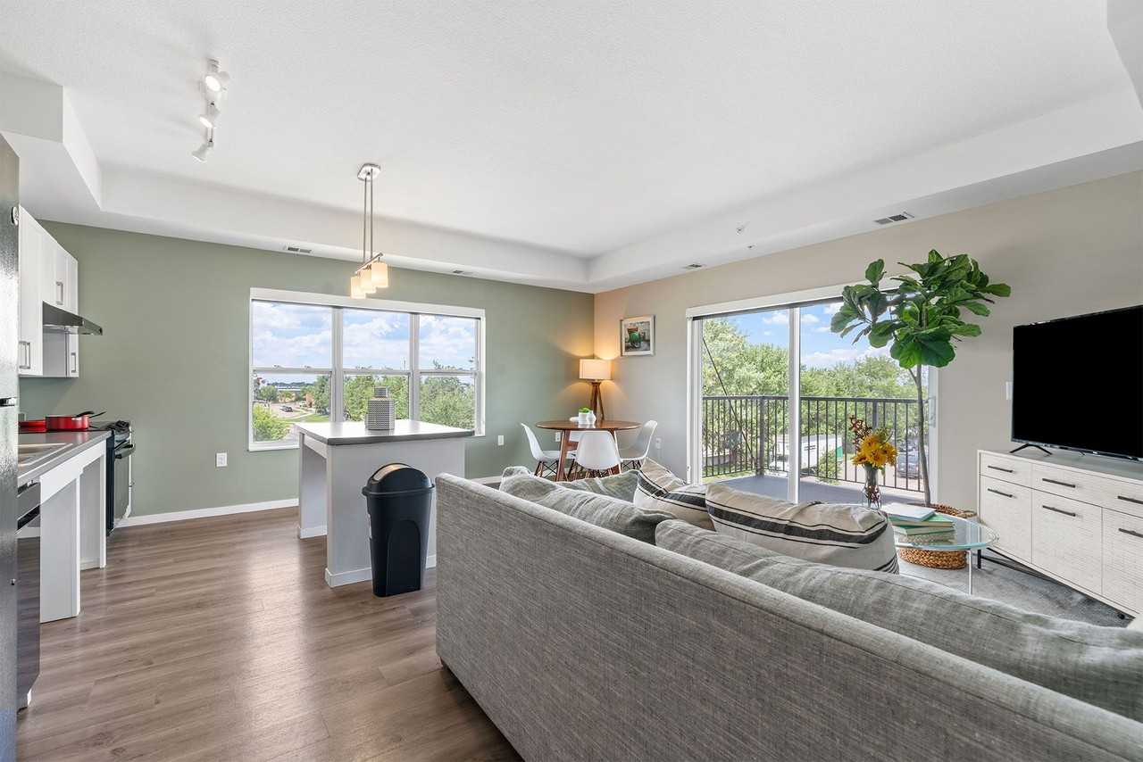 The Chamberlain Apartments - Photo 3 of 50