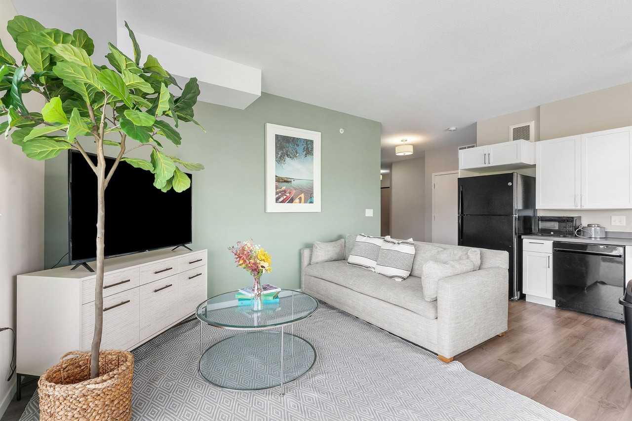 The Chamberlain Apartments - Photo 5 of 50