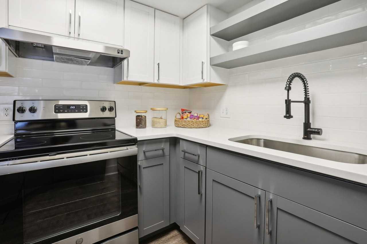 Virginia Highland Apartment Homes - Photo 4 of 28