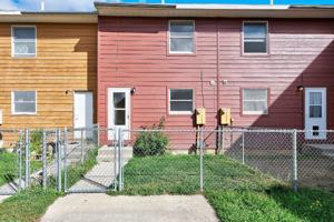 featured image of 923 Hialeah Court