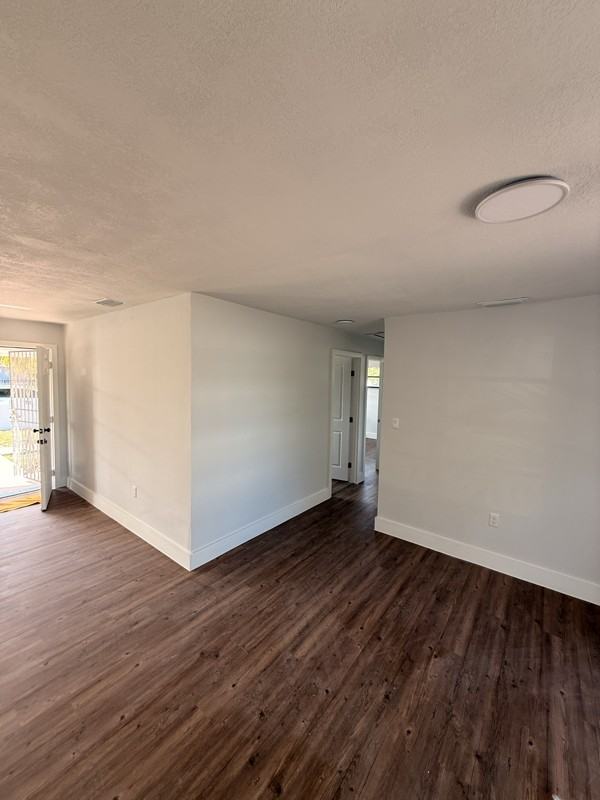 17855 Southwest 105th Avenue - Photo 7 of 18