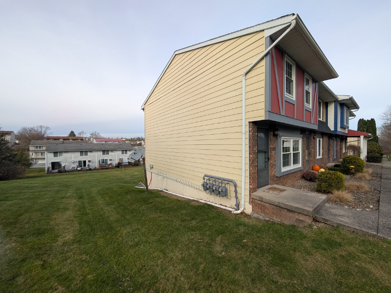 628 Peachview Lane - Photo 3 of 13