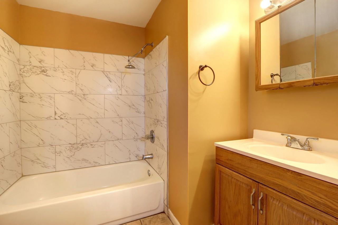 730 East Anderson Street - Photo 6 of 34