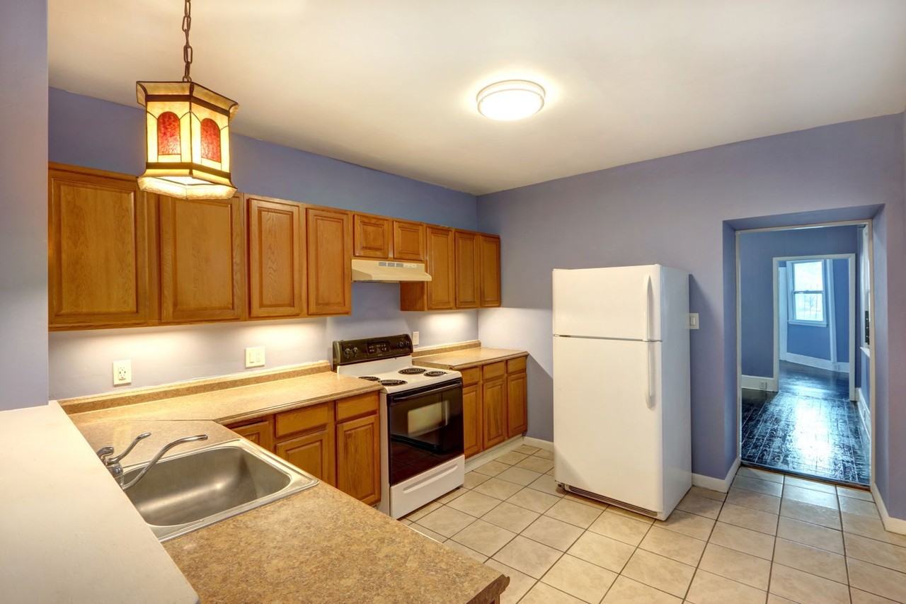 730 East Anderson Street - Photo 4 of 34