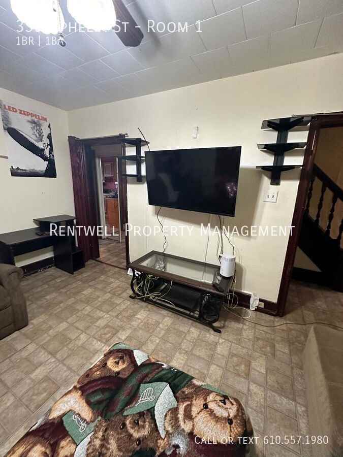 330 Ophelia Street #1 - Photo 3 of 6