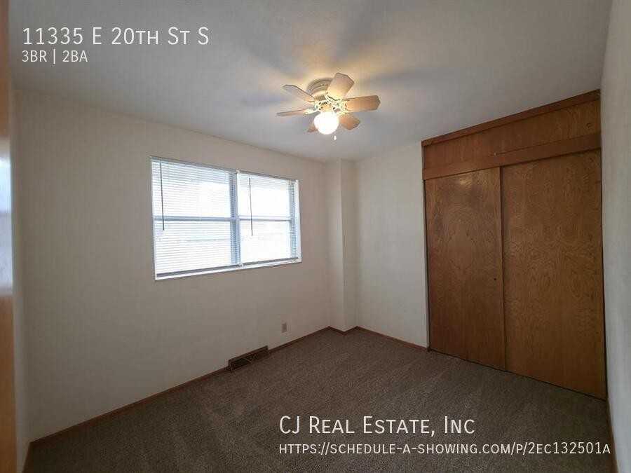 11335 East 20th Street - Photo 7 of 10