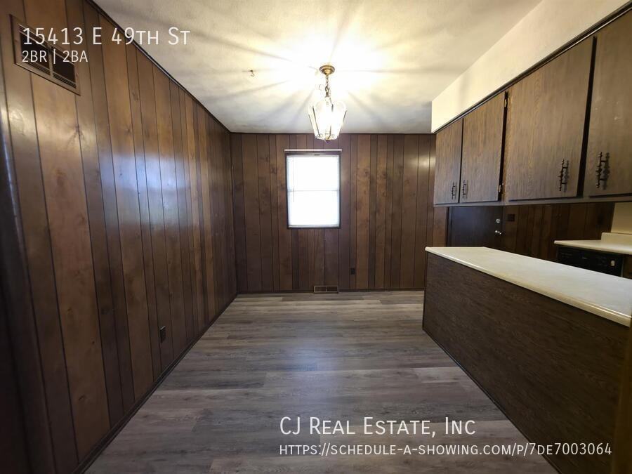 15413 East 49th Street - Photo 3 of 11