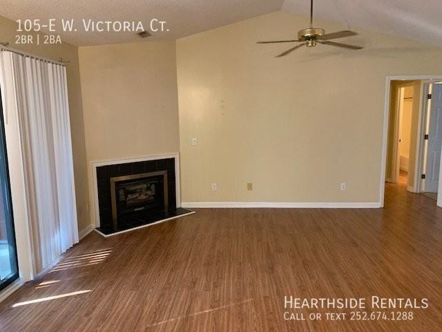 105 West Victoria Court - Photo 2 of 21