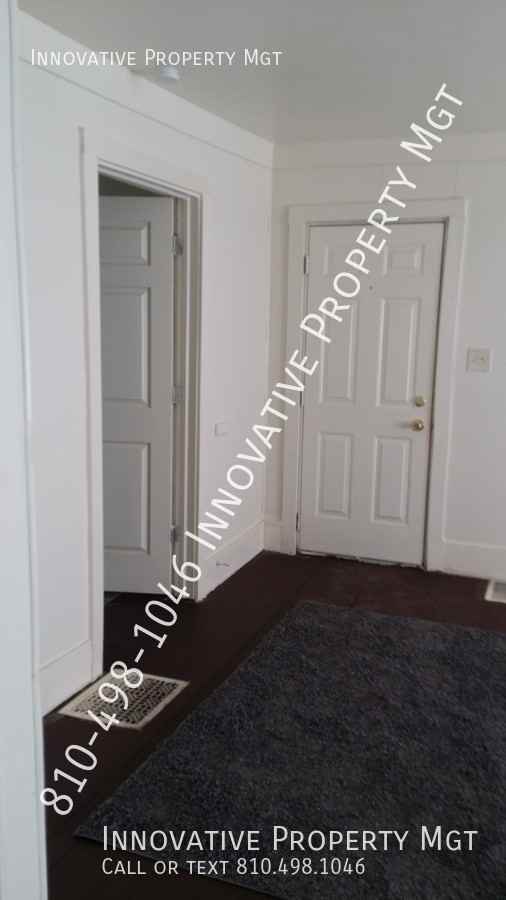 3097 Hatherly Avenue - Photo 4 of 14