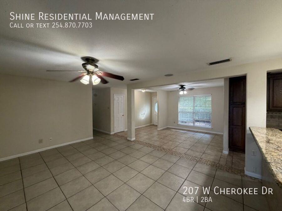 207 West Cherokee Drive - Photo 6 of 45