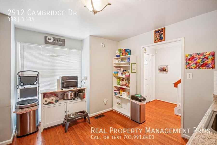 2912 Cambridge Dr - Photo 3 of 44