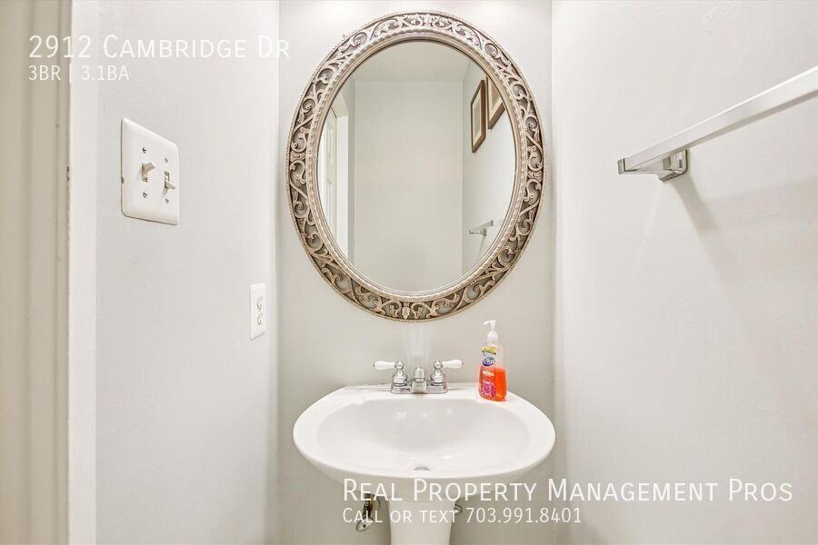 2912 Cambridge Dr - Photo 6 of 44