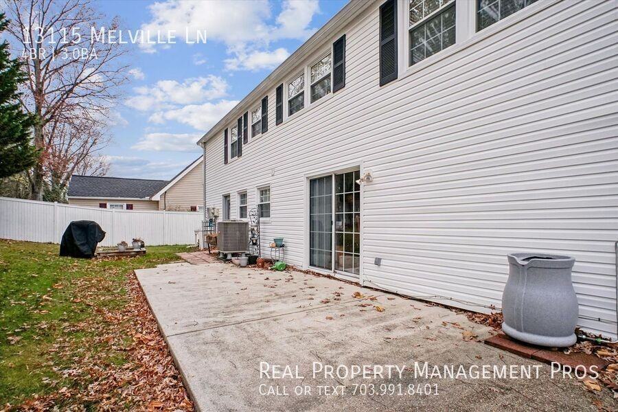 13115 Melville Ln - Photo 7 of 41