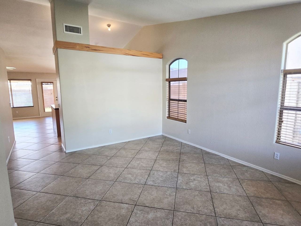 1709 East Aspen Way - Photo 3 of 31