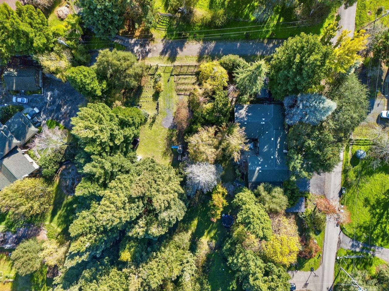 645 Snow Road - Photo 7 of 50