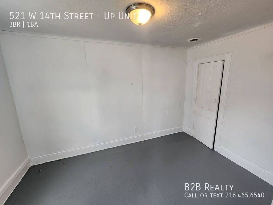 521 W 14th St - Photo 6 of 24