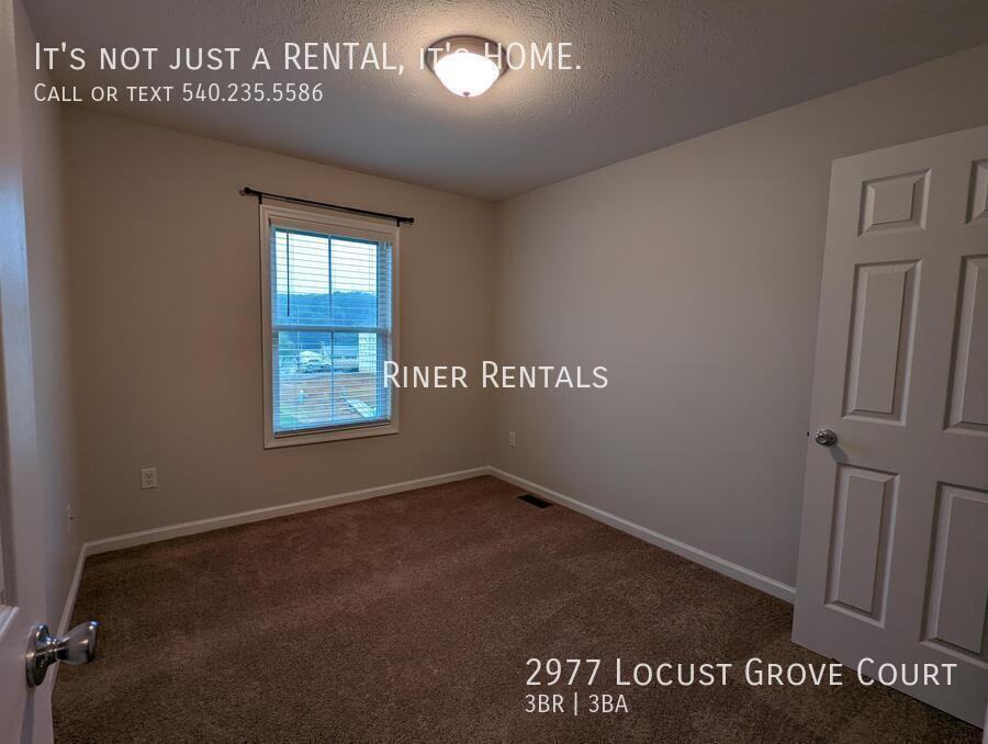 2977 Locust Grove Ct - Photo 4 of 5