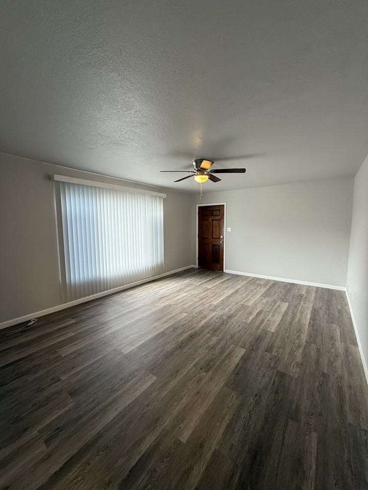 1627 D Street #11 - Photo 2 of 11