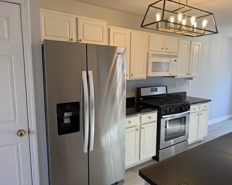 13 Regency Rd - Photo 2 of 18