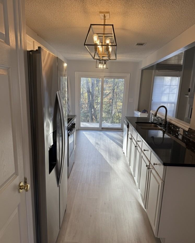 13 Regency Rd - Photo 3 of 18