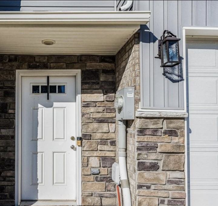 2046 Mountain Ash Lane #2046 - Photo 2 of 16