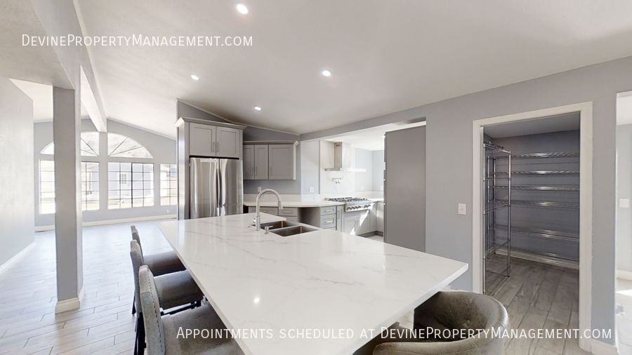 15130 Chevy Lane - Photo 6 of 31