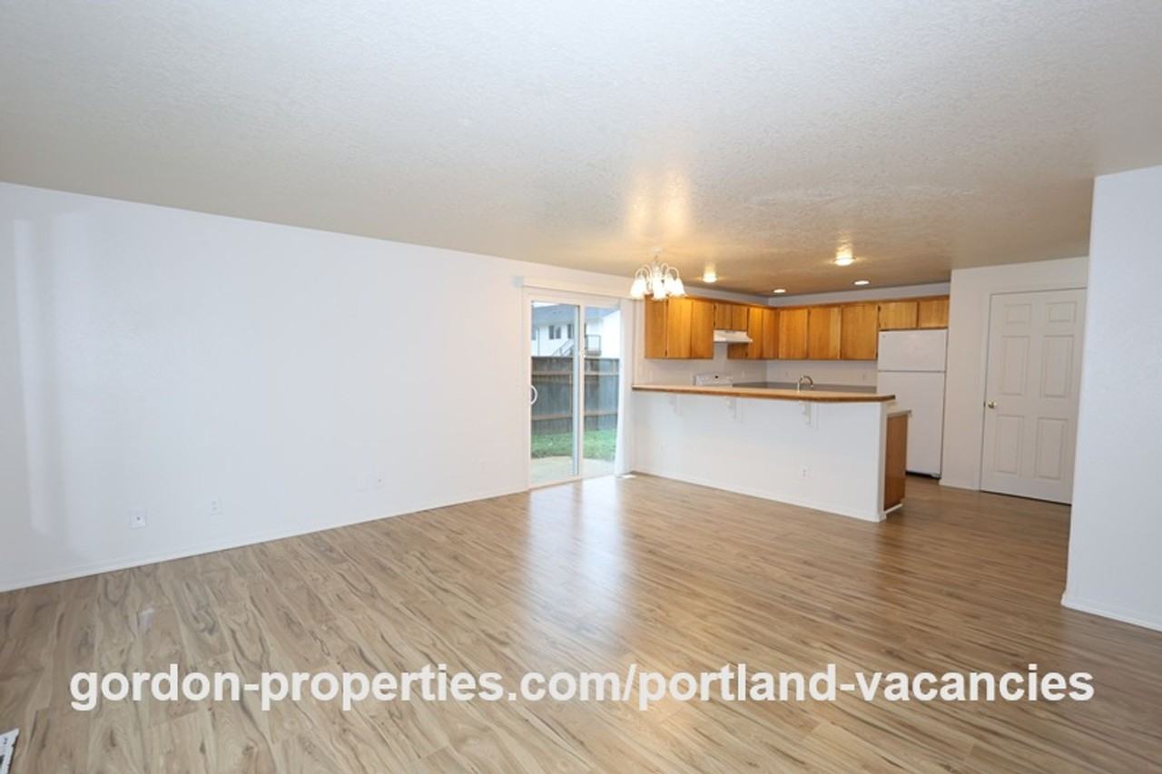 5250 Se 73rd Ave - Photo 2 of 40