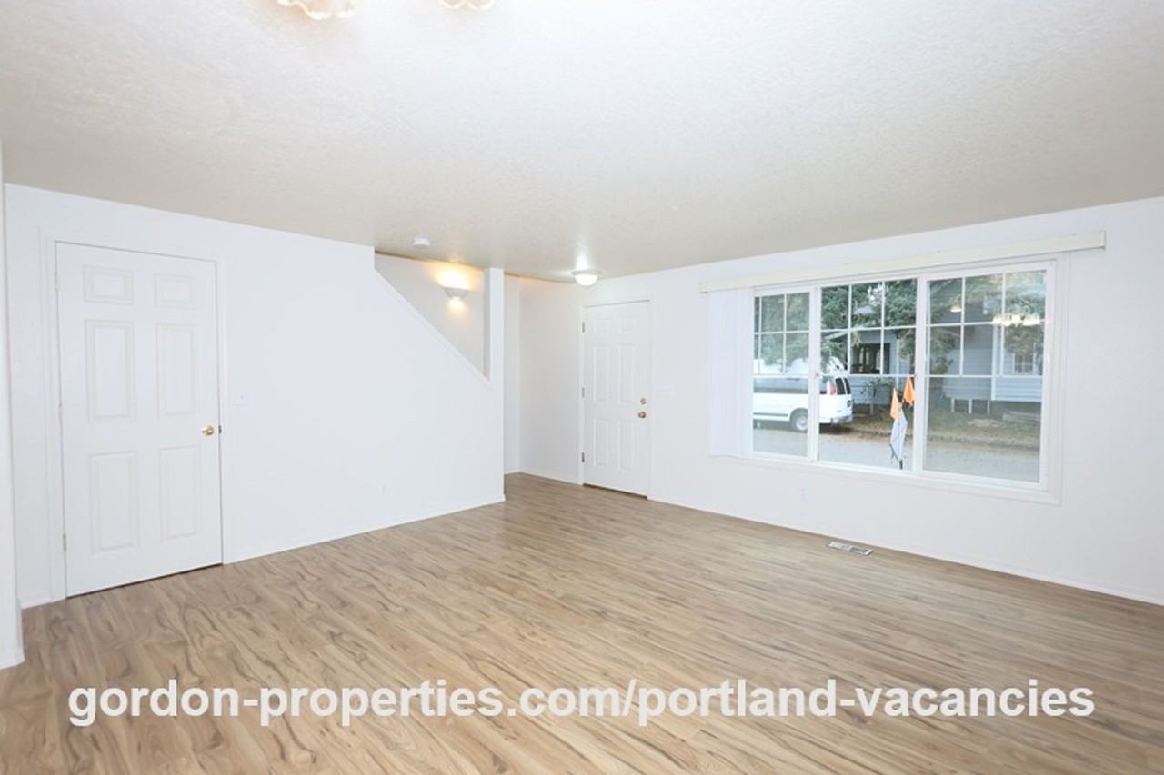 5250 Se 73rd Ave - Photo 4 of 40