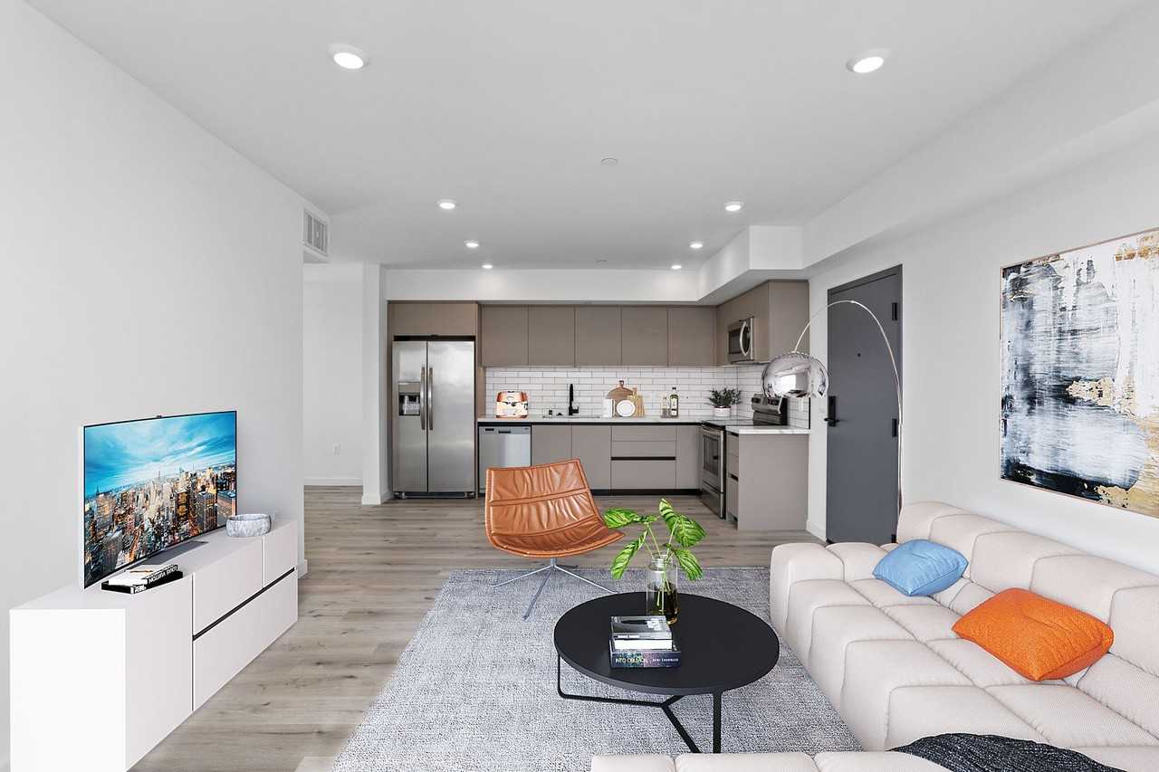 226 North Lake Street - Photo 3 of 5