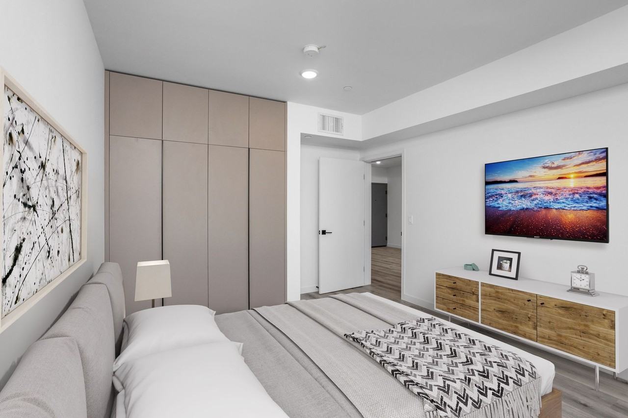 226 North Lake Street - Photo 4 of 5