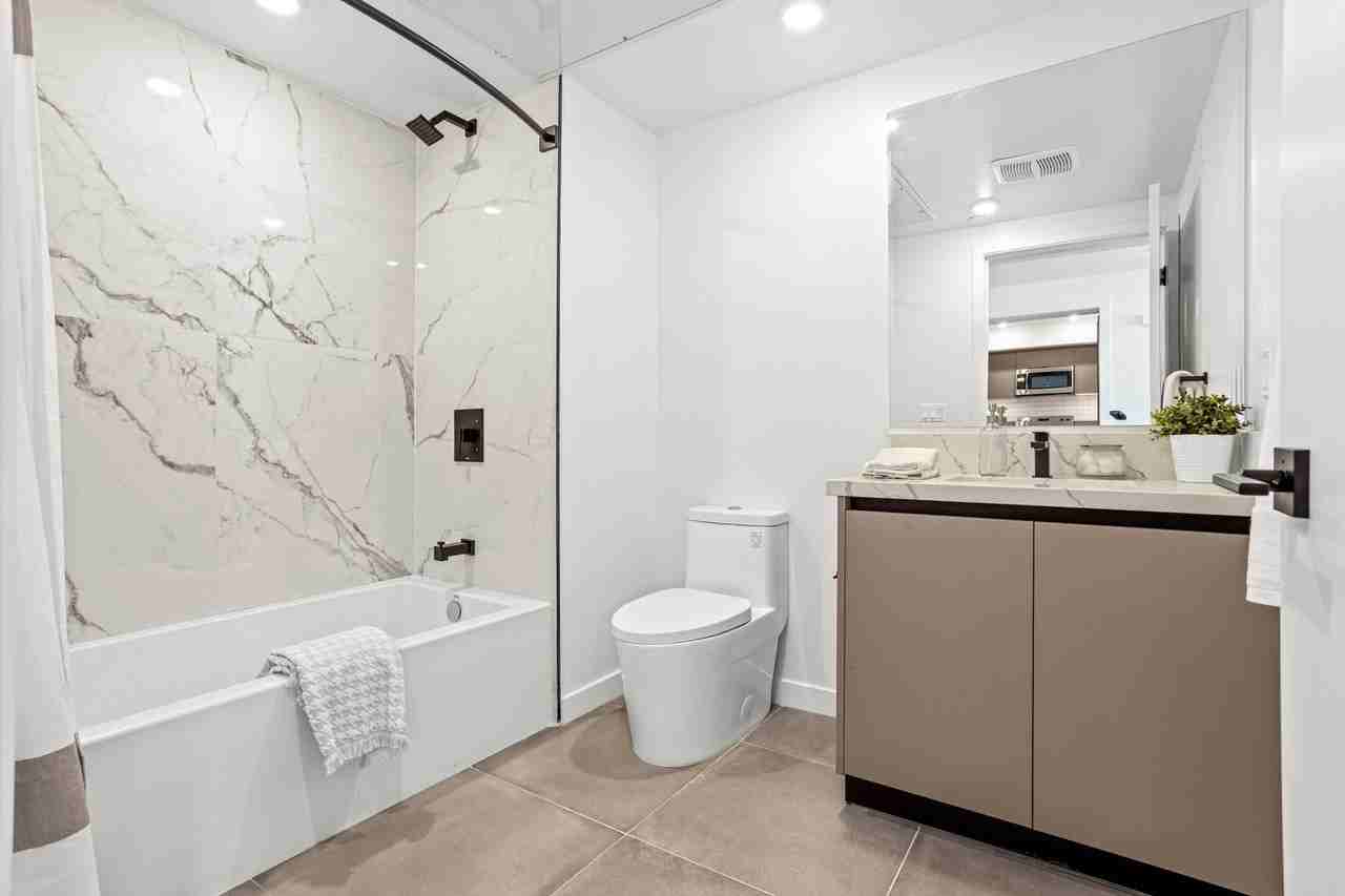 226 North Lake Street - Photo 5 of 5