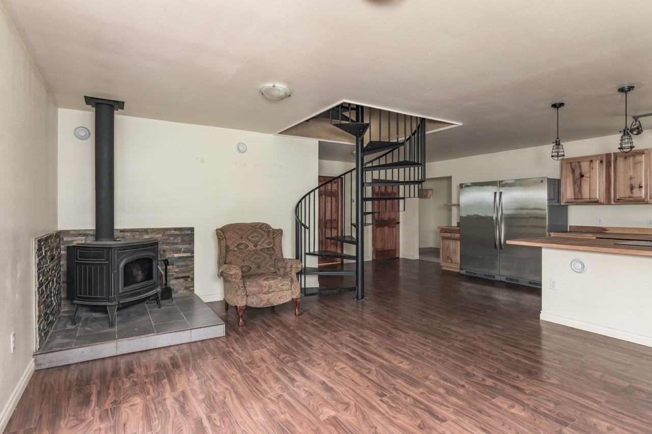 3570 Amanda Loop - Photo 4 of 11