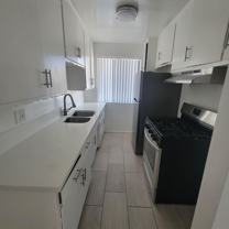 b8456 - Photo 1 of 1