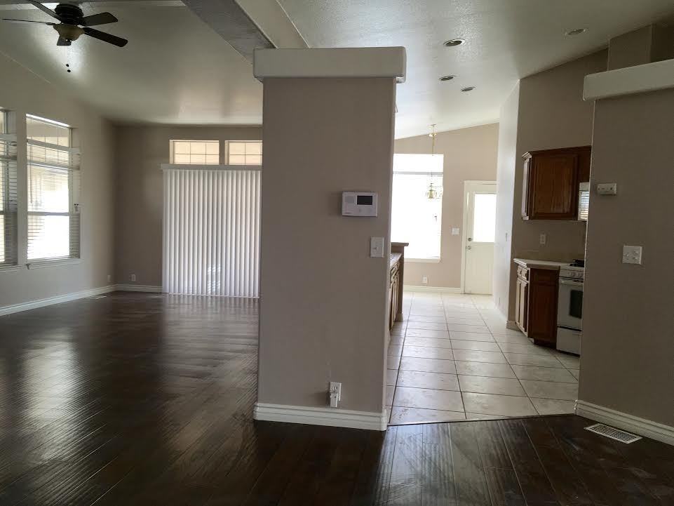 20562 Verde Vista Parkway - Photo 4 of 22