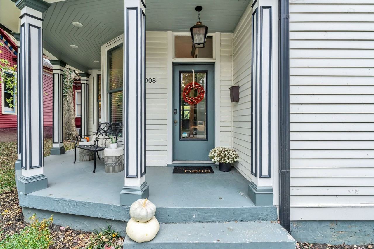 908 Fatherland St - Photo 4 of 27