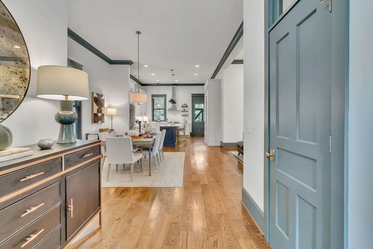 908 Fatherland St - Photo 5 of 27