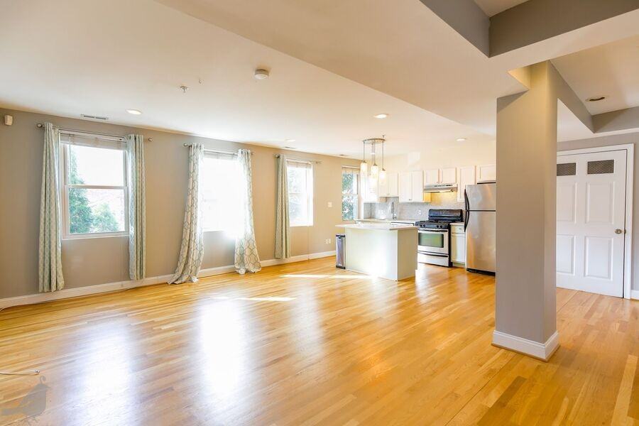 423 18th St Ne #1 - Photo 6 of 50