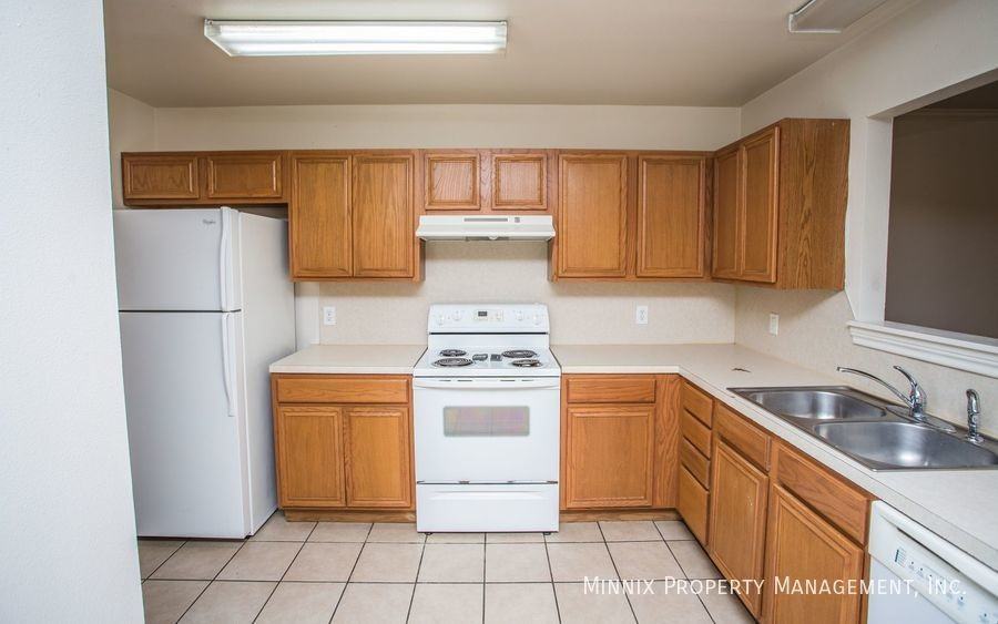 908 North Belmont Avenue #B - Photo 5 of 30