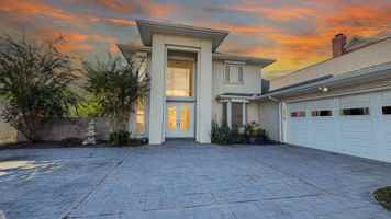 featured image of 4601 Country Club View