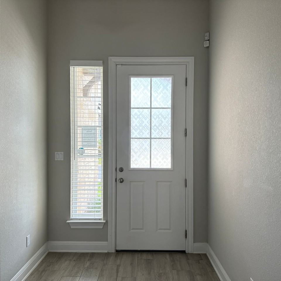 3750 E Palm Valley Blvd - Photo 7 of 34