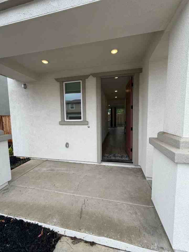 5212 Decantor Ct - Photo 2 of 36