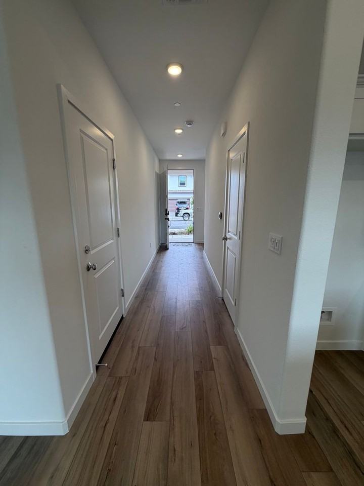 5212 Decantor Ct - Photo 3 of 36