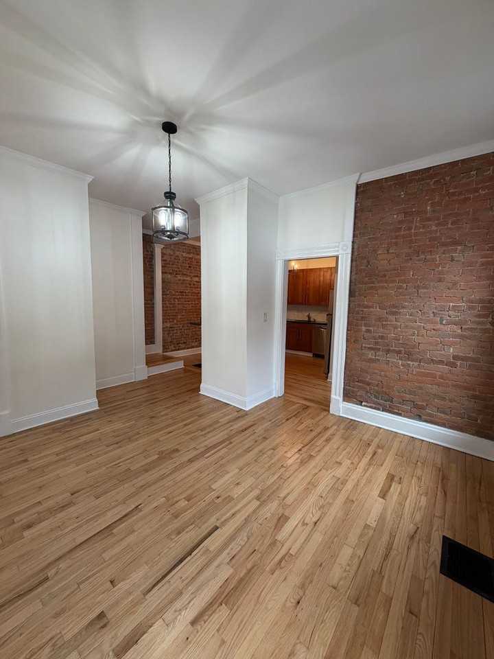 103 S 18th St - Photo 5 of 21