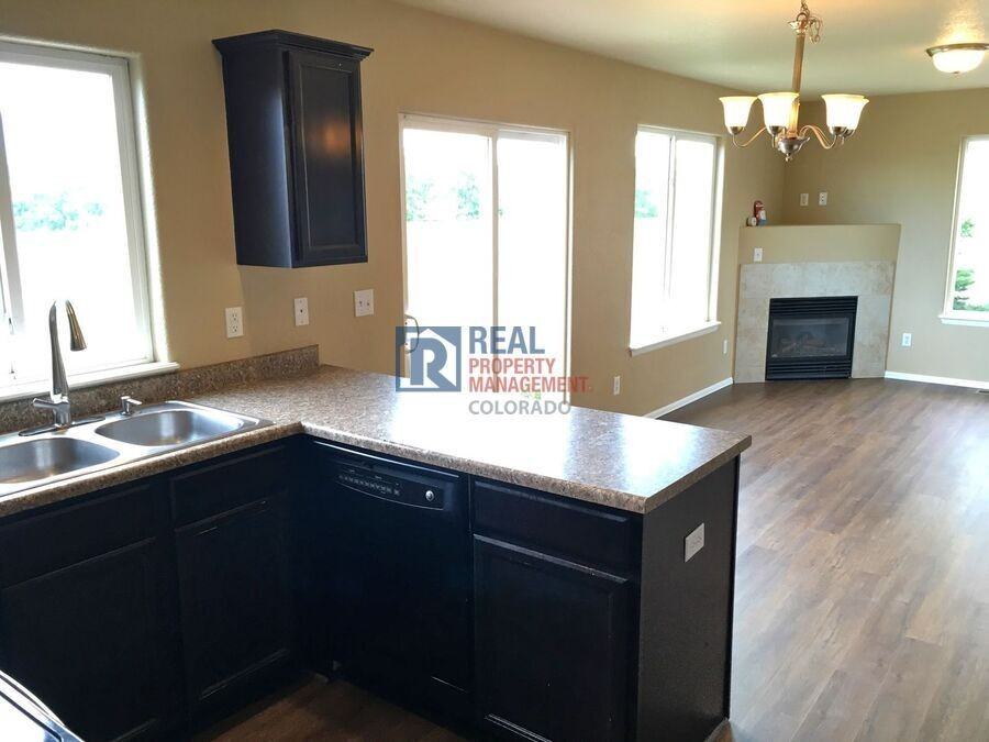 2360 Sierra Springs Dr - Photo 5 of 19