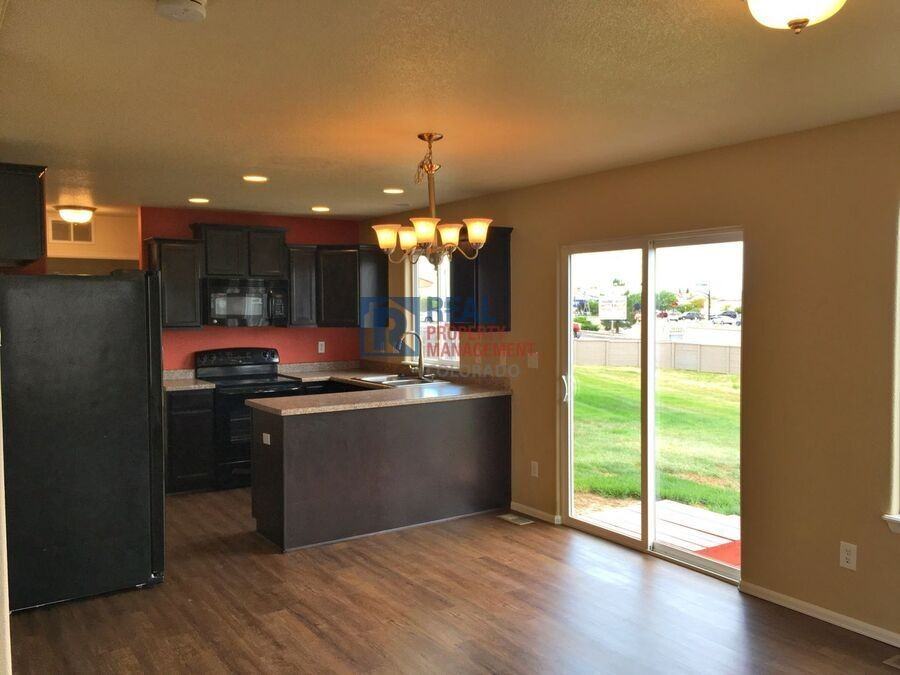 2360 Sierra Springs Dr - Photo 7 of 19