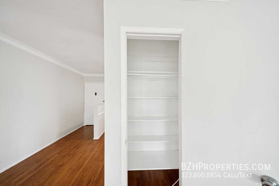 1308 Havenhurst Dr #17B - Photo 2 of 12