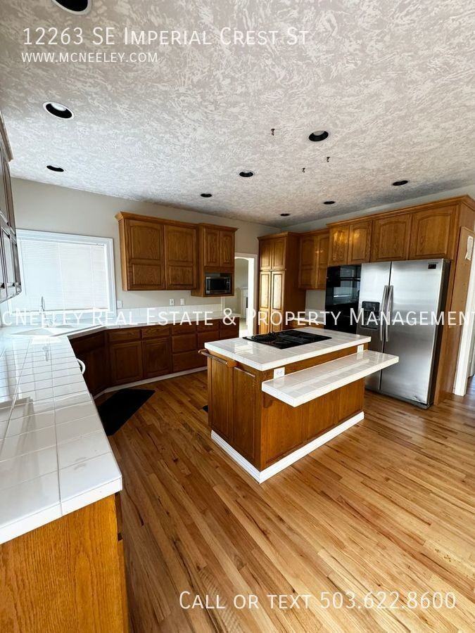 12263 Southeast Imperial Crest Street - Photo 3 of 22