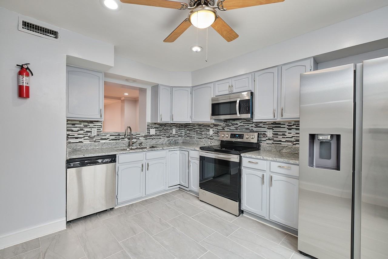 2616 Sherman Ave Nw - Photo 7 of 24