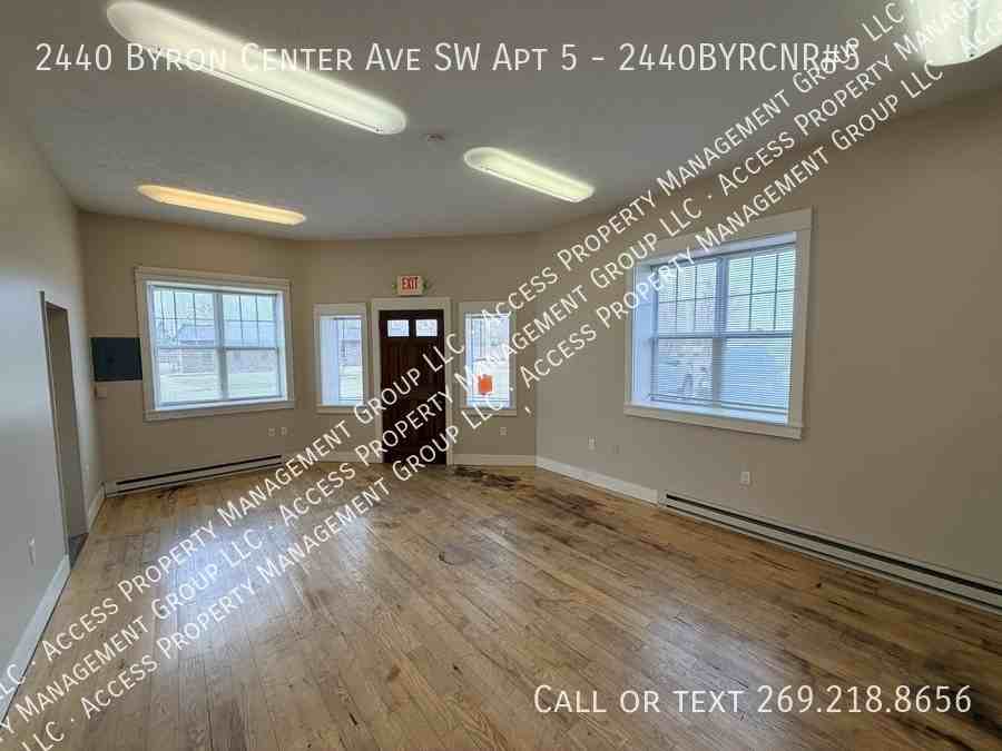 2440 Byron Center Avenue Southwest - Photo 3 of 13